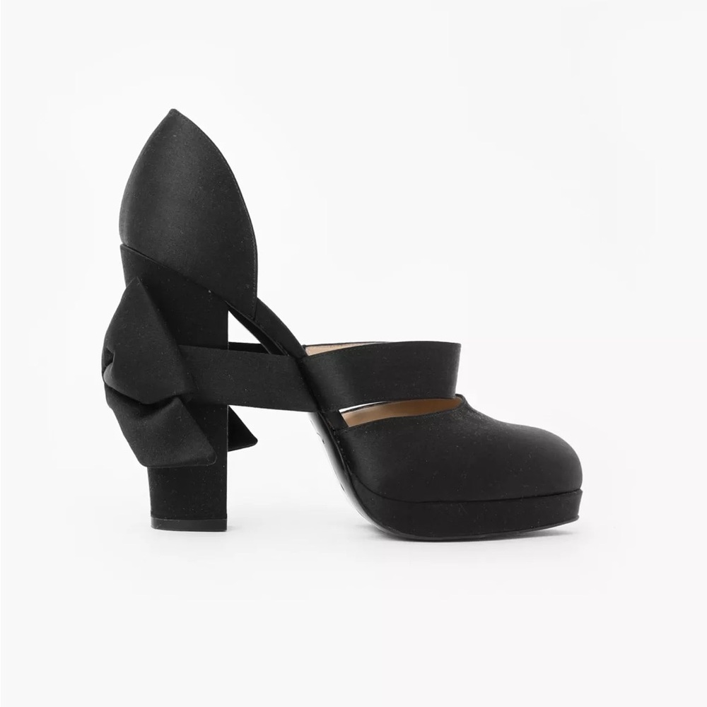 Chanel black satin bow pumps size 37.5